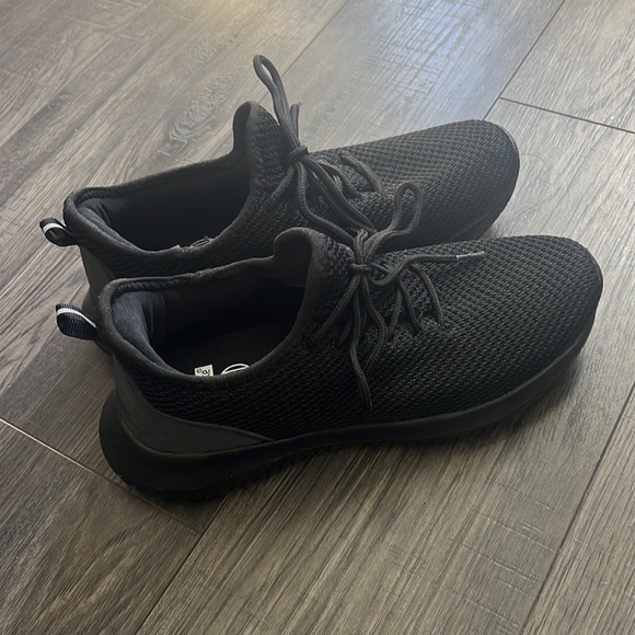 Ardene Sneakers - Picture 3 of 4